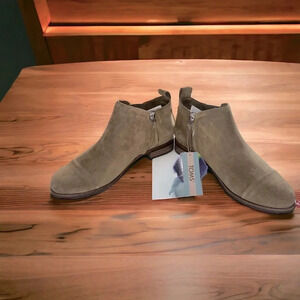 🆕 Toms Reese Taupe Military Olive Suede Ankle Boot size 7.5